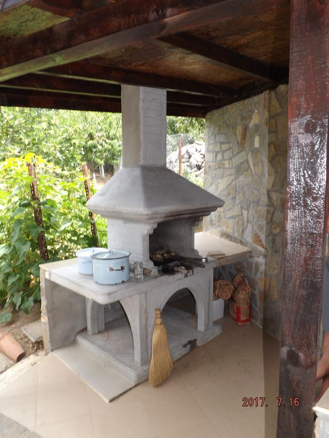 Faina Guest House Rezovo Esterno foto