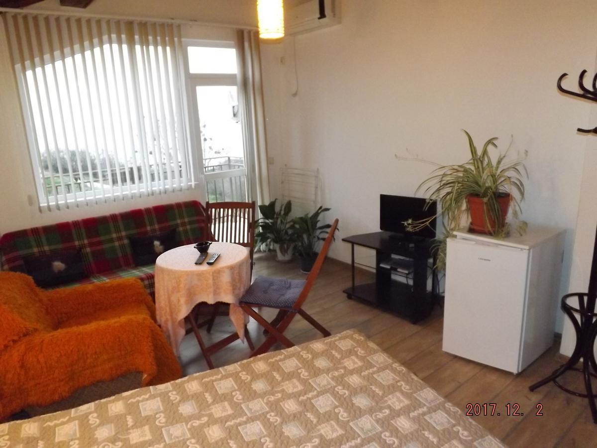 Faina Guest House Rezovo Esterno foto