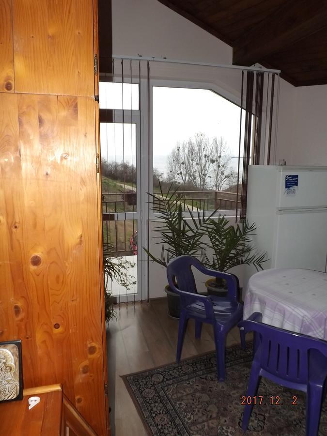 Faina Guest House Rezovo Esterno foto