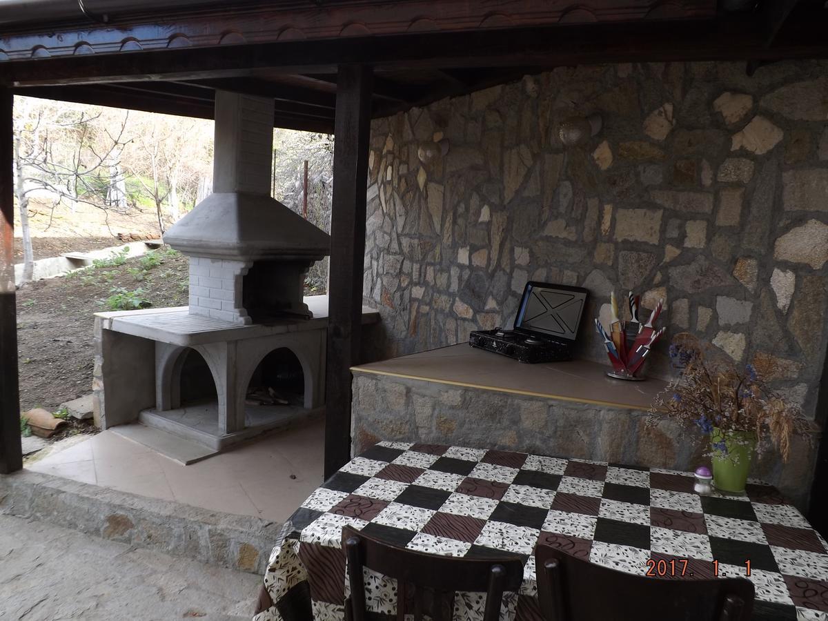 Faina Guest House Rezovo Esterno foto